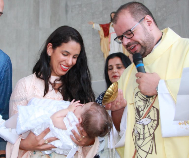 Catequese do Regional Leste 2 lança subsídio de preparação para o Batismo