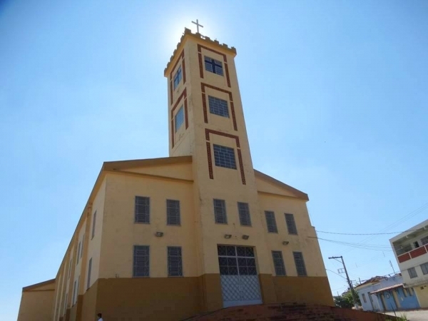 Bambuí: Paróquia SantAna a primeira da Diocese de Luz completa 200 anos de fundação